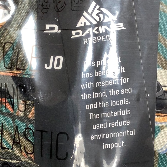 NWT- Dakine ‘Jo Jo’ Adjustable Strap Crossbody Bag - Picture 4 of 4